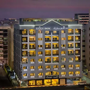 3* מלון דירות Savoy Park